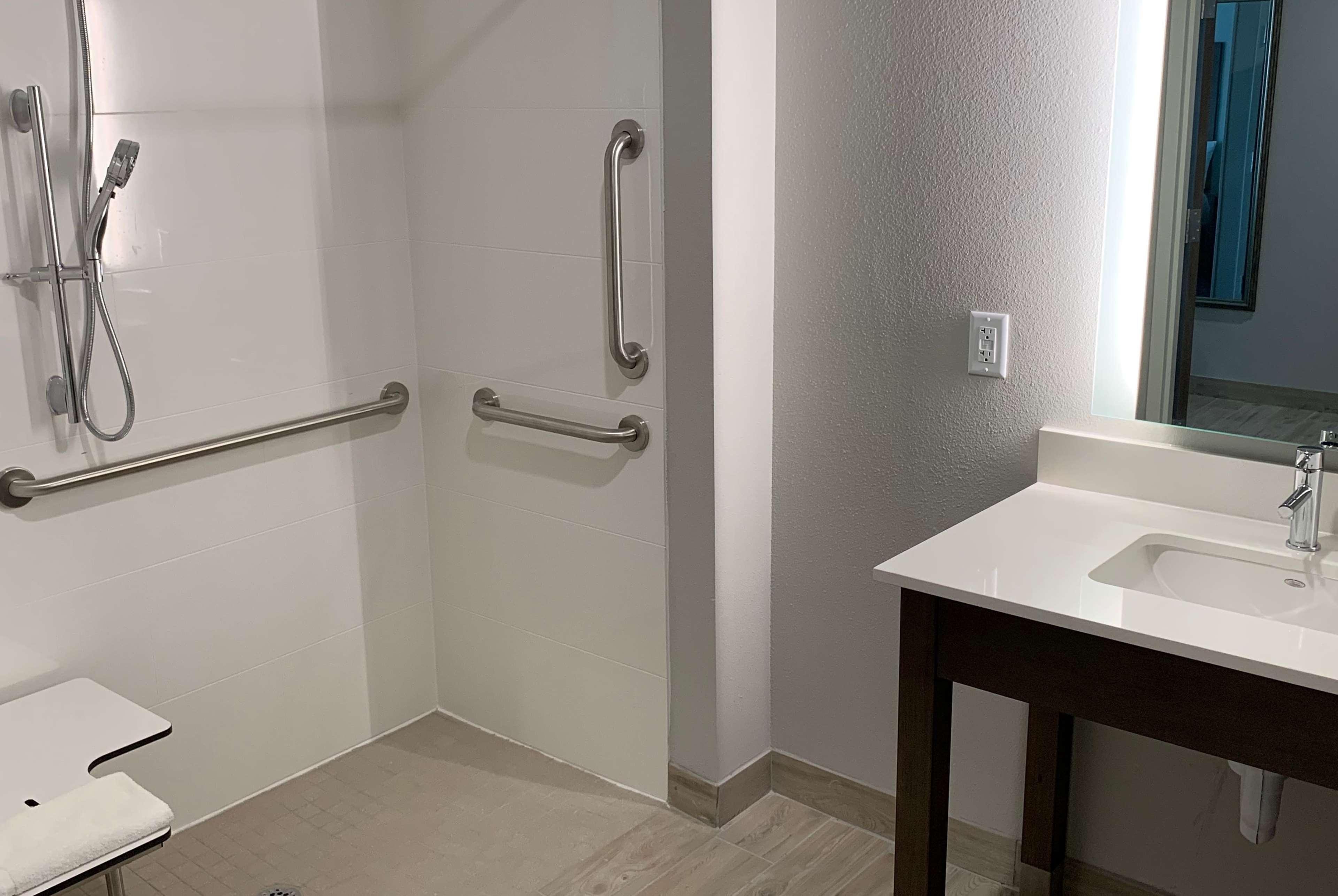 La Quinta Inn & Suites By Wyndham Round Rock Near Kalahari Екстериор снимка