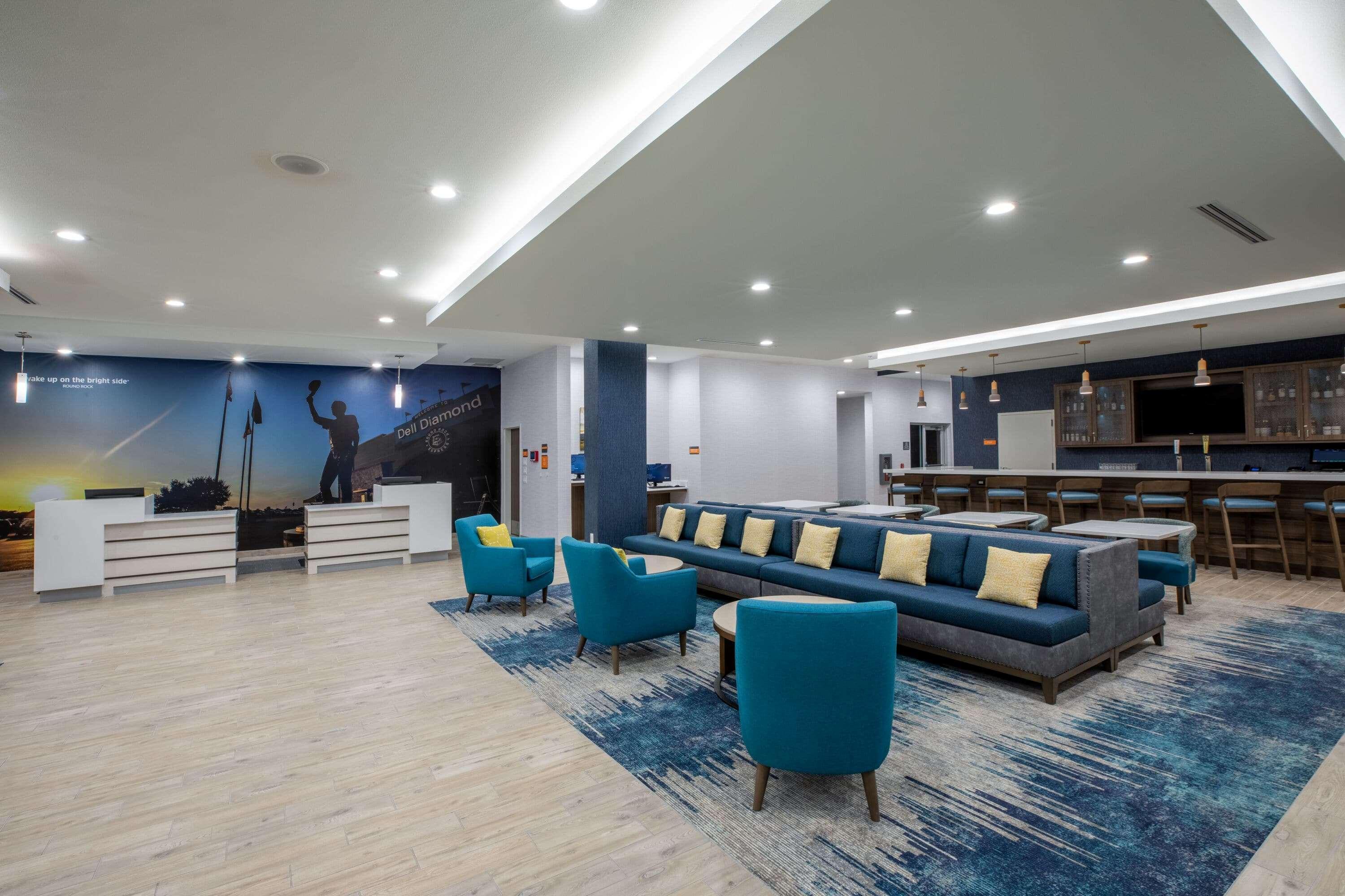 La Quinta Inn & Suites By Wyndham Round Rock Near Kalahari Екстериор снимка