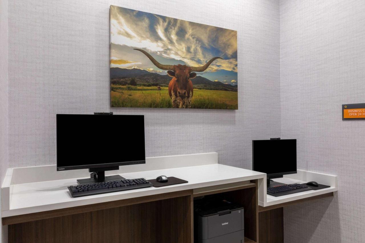 La Quinta Inn & Suites By Wyndham Round Rock Near Kalahari Екстериор снимка